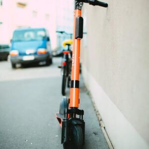 Offer guided tours for city sightseeing